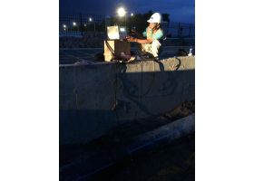 THI CÔNG XỬ LÝ SỰ CỐ VỠ ĐƯỜNG ỐNG HDPE D355 PN12 TẠI CÔNG TRÌNH TRONG KCN BÀU BÀNG BẾN C